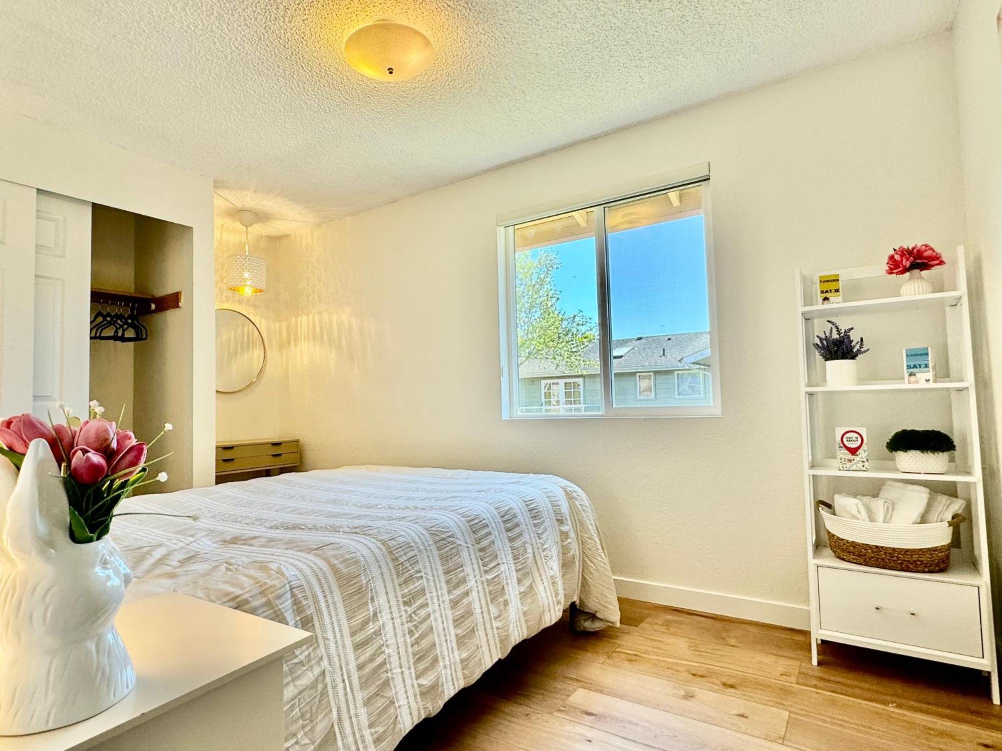Besa Homestay Near Beach And Seatac Airport - Shared Bathroom With Max 2 Guests Des Moines Dış mekan fotoğraf