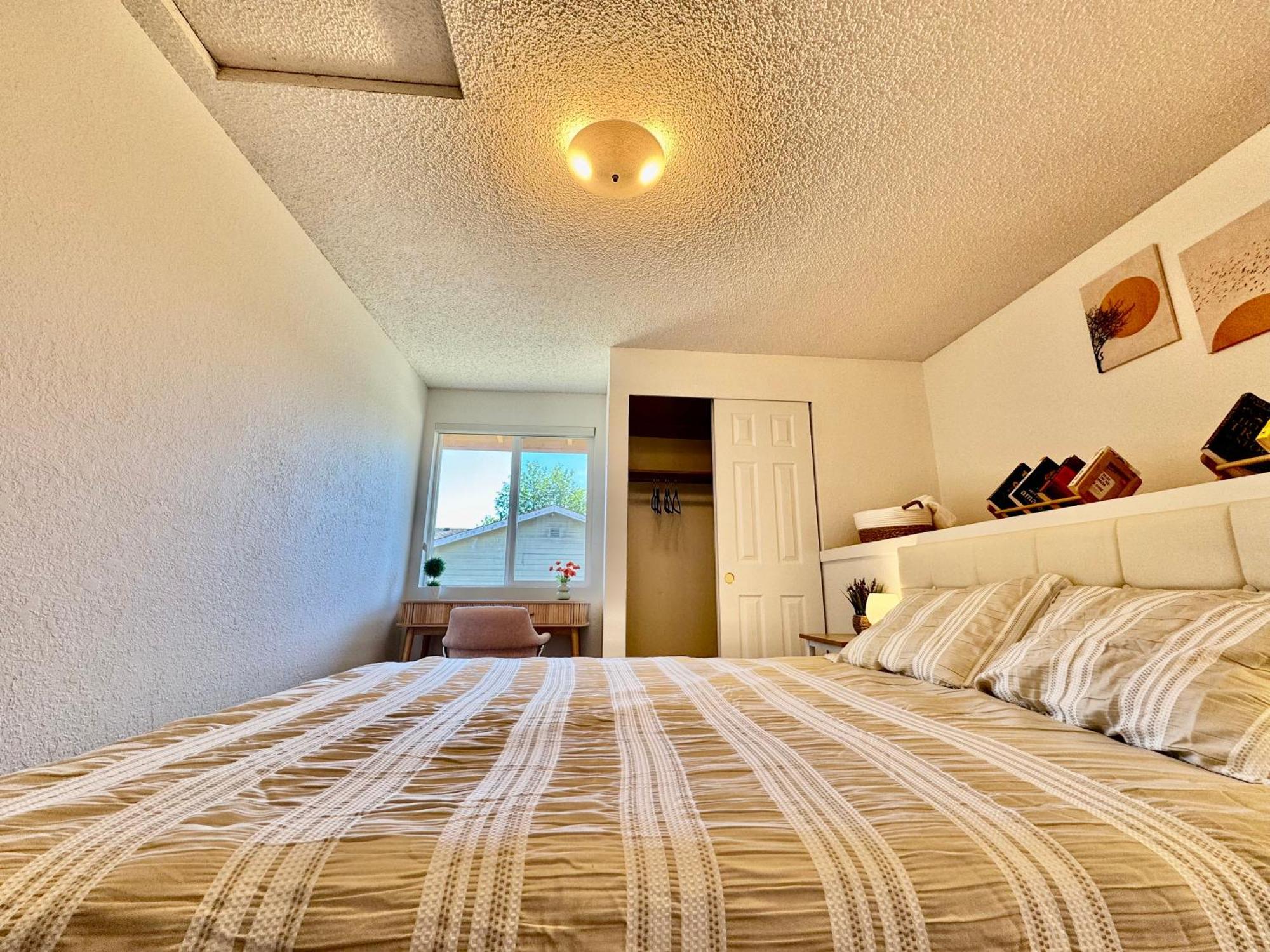 Besa Homestay Near Beach And Seatac Airport - Shared Bathroom With Max 2 Guests Des Moines Dış mekan fotoğraf