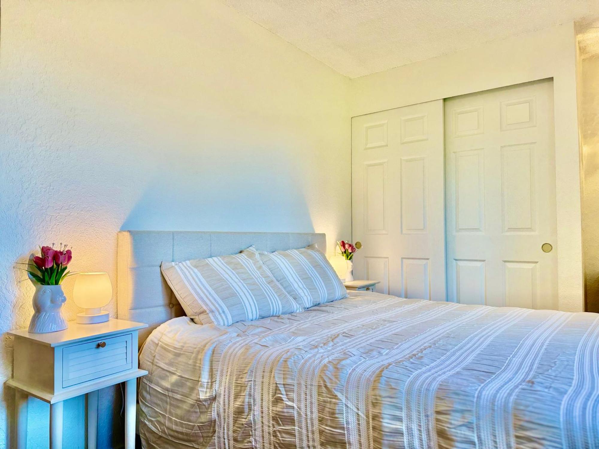 Besa Homestay Near Beach And Seatac Airport - Shared Bathroom With Max 2 Guests Des Moines Dış mekan fotoğraf