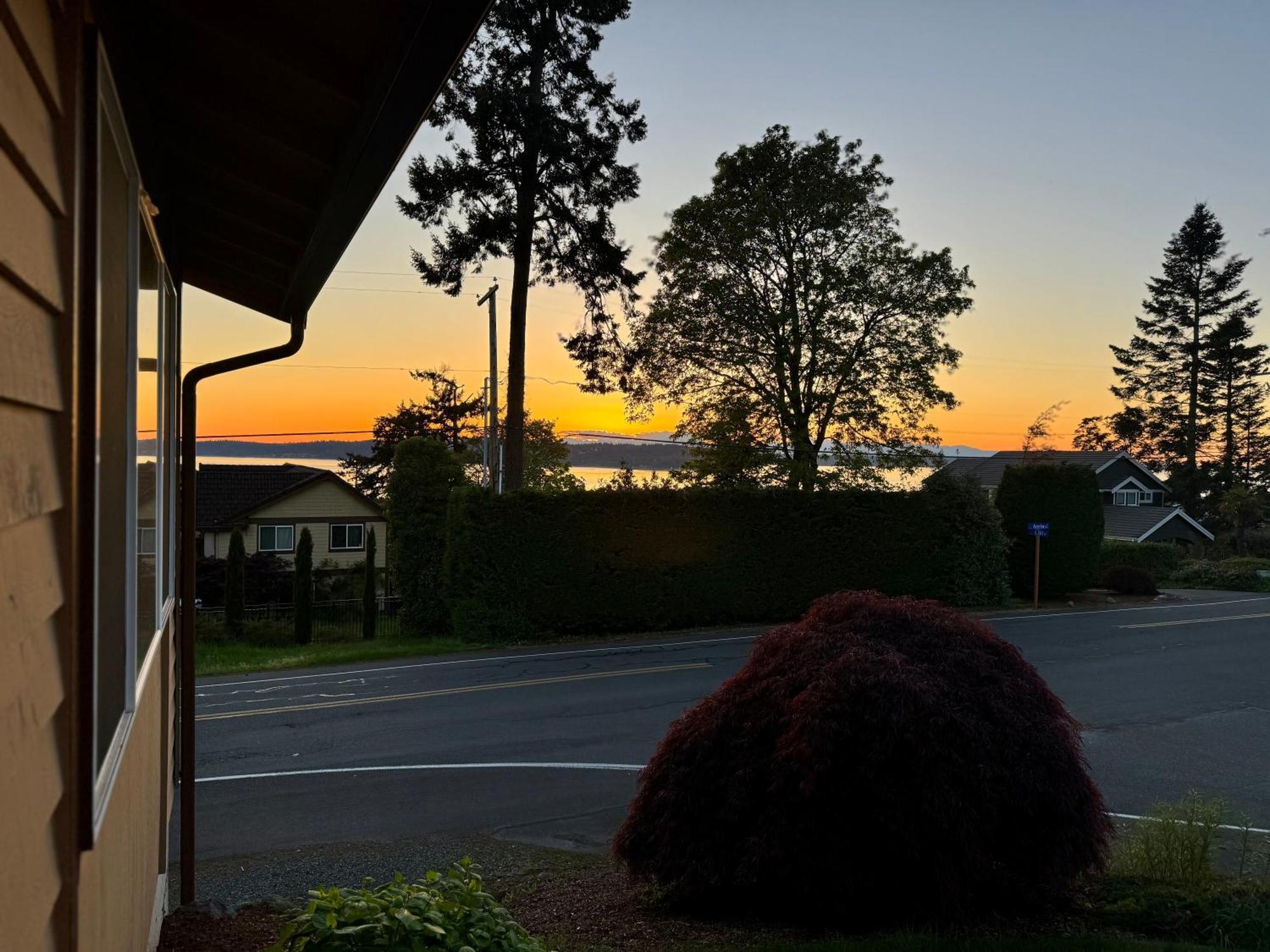 Besa Homestay Near Beach And Seatac Airport - Shared Bathroom With Max 2 Guests Des Moines Dış mekan fotoğraf